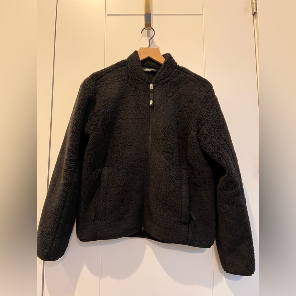 North Face Women’s Black Fleece Zip Up
